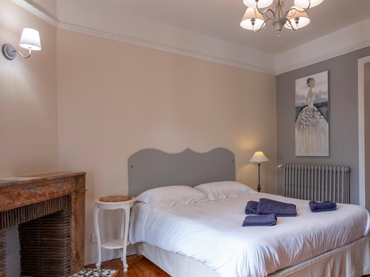 Gite d'étape et de groupe La Villa François Premier La Bourboule Exterior foto