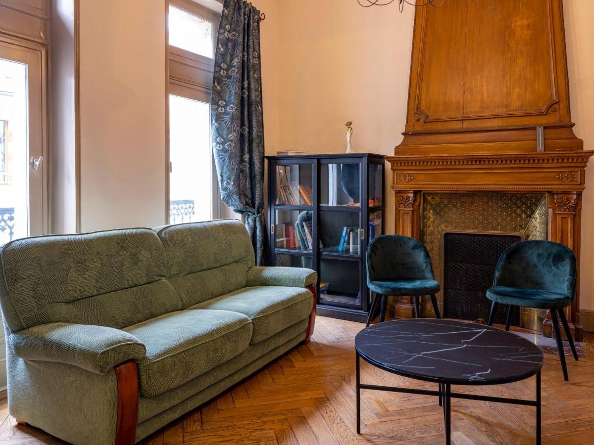 Gite d'étape et de groupe La Villa François Premier La Bourboule Exterior foto
