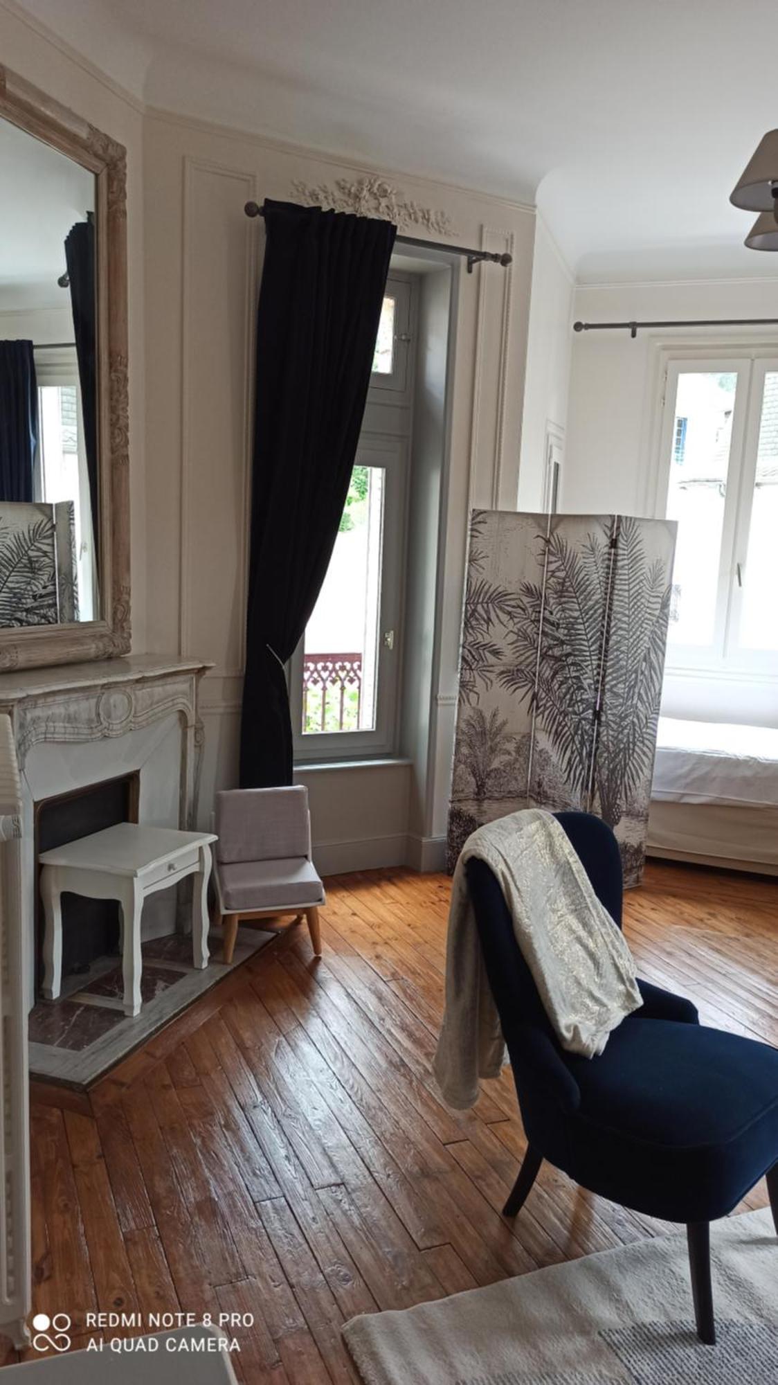 Gite d'étape et de groupe La Villa François Premier La Bourboule Exterior foto