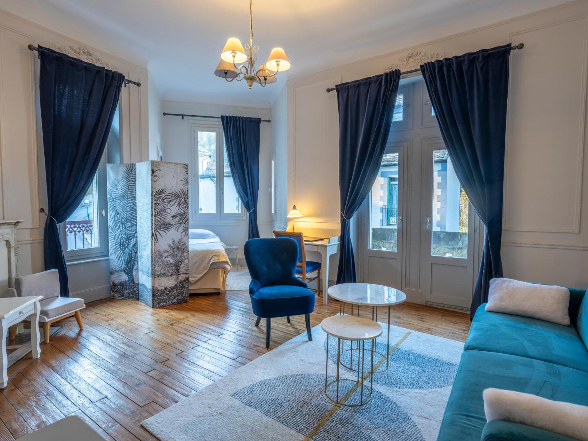 Gite d'étape et de groupe La Villa François Premier La Bourboule Exterior foto