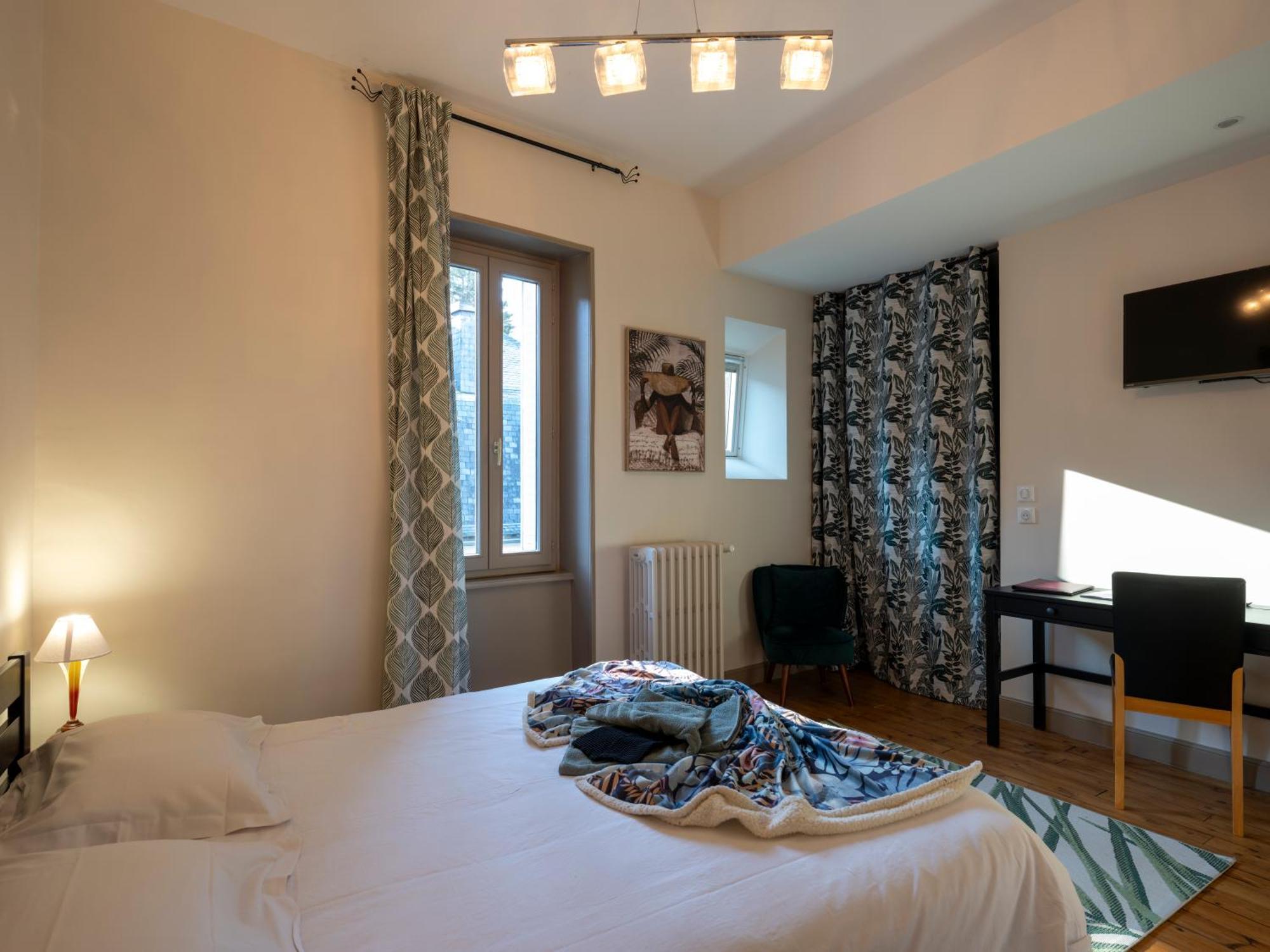 Gite d'étape et de groupe La Villa François Premier La Bourboule Exterior foto