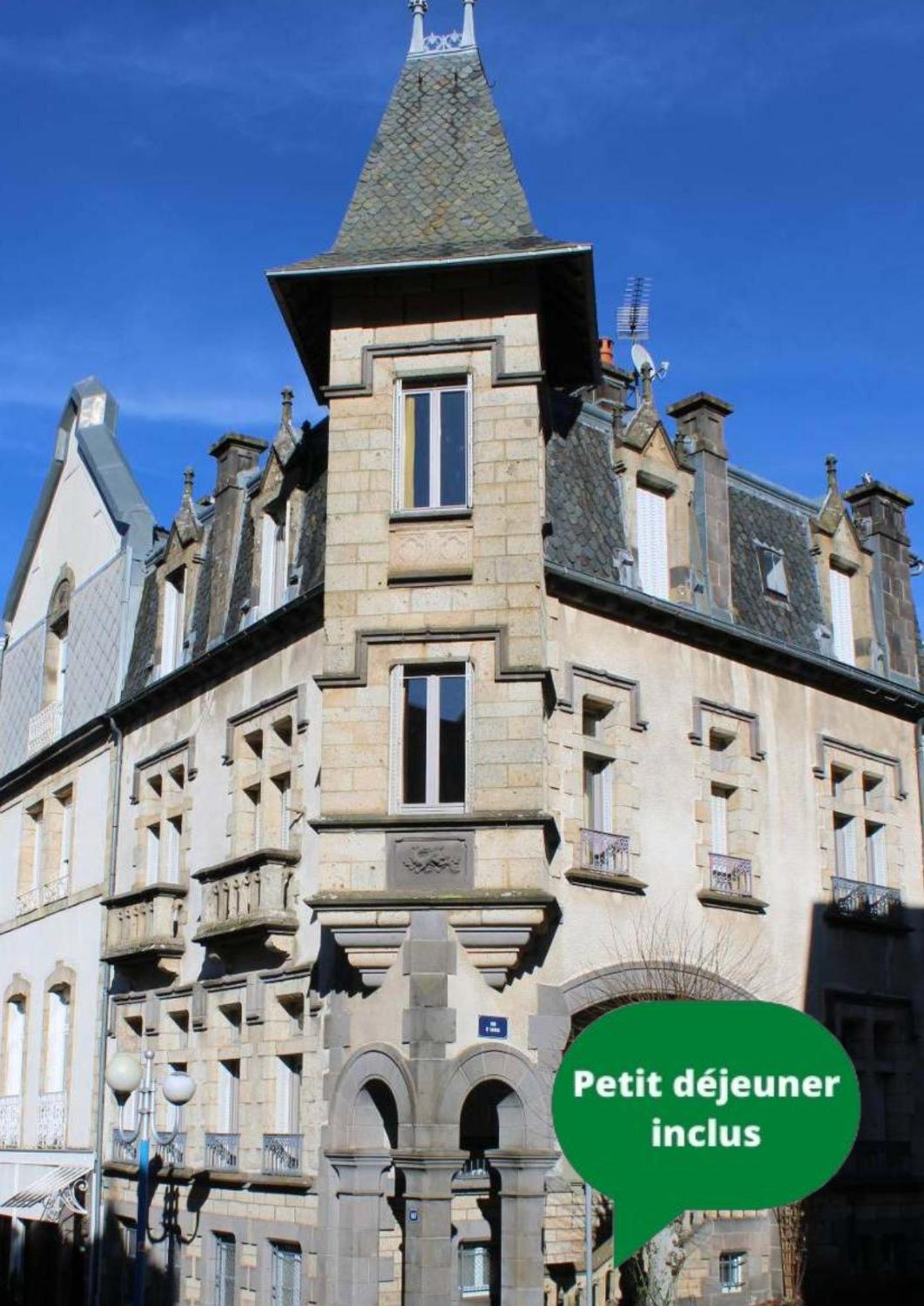 Gite d'étape et de groupe La Villa François Premier La Bourboule Exterior foto
